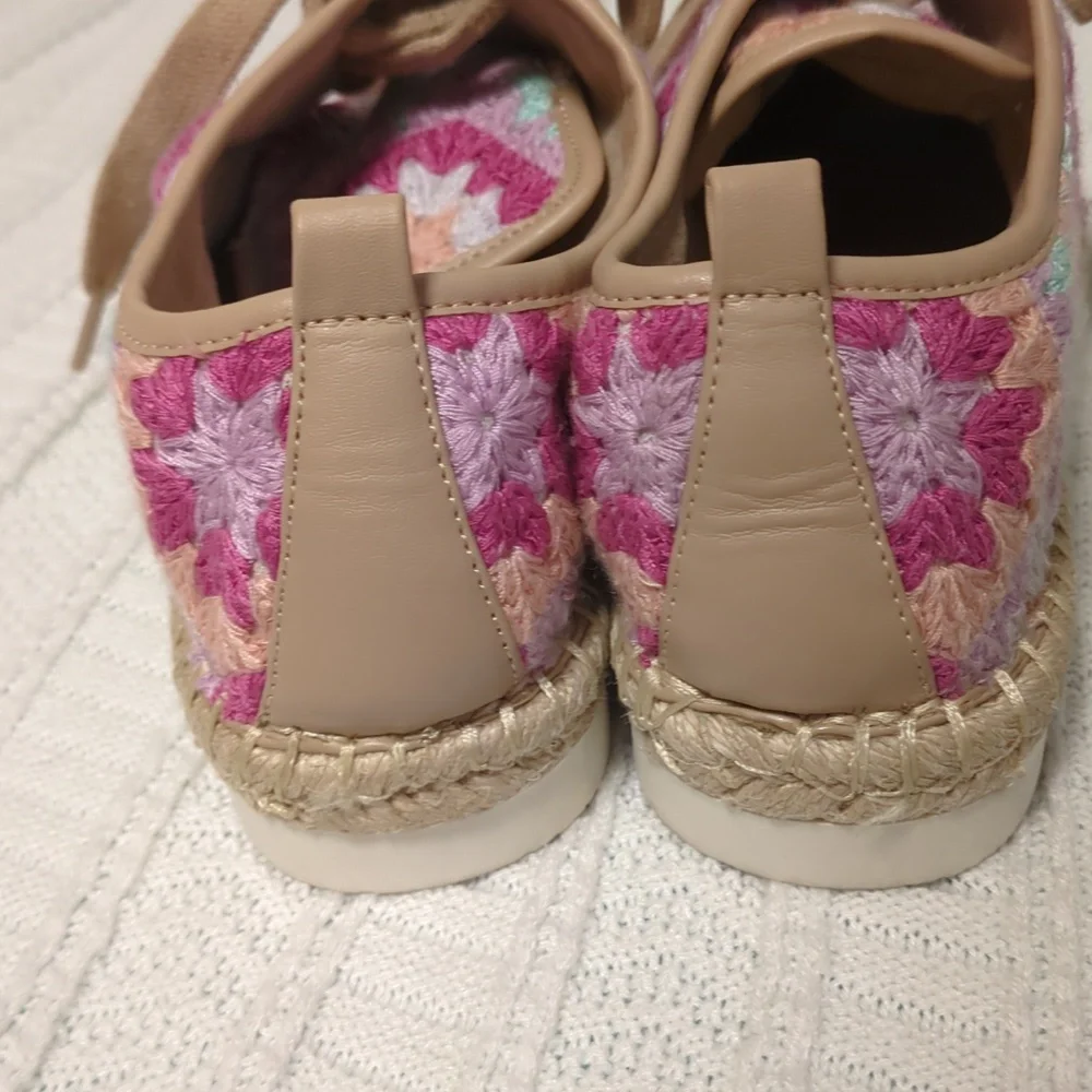 NWOT Copper Key Sandbar Crochet Espadrilles Floral Patterned Lace-Up Hippie